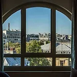 Hotel Royal Garden Champs-elysees 4*