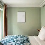 Royal Garden Champs-elysees Hotel 4*
