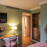 Hotel Royal Garden Champs-elysees Paris