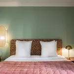 Royal Garden Champs-elysees 4*