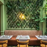 Royal Garden Champs-elysees 4* Paris