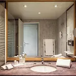 Royal Garden Champs-elysees 4* Paris