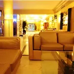 Hotel Royal Garden Champs-elysees 4*