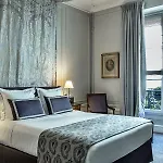 Hotel Royal Garden Champs-elysees 4*