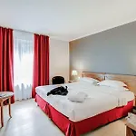 Royal Garden Champs-elysees Hotel