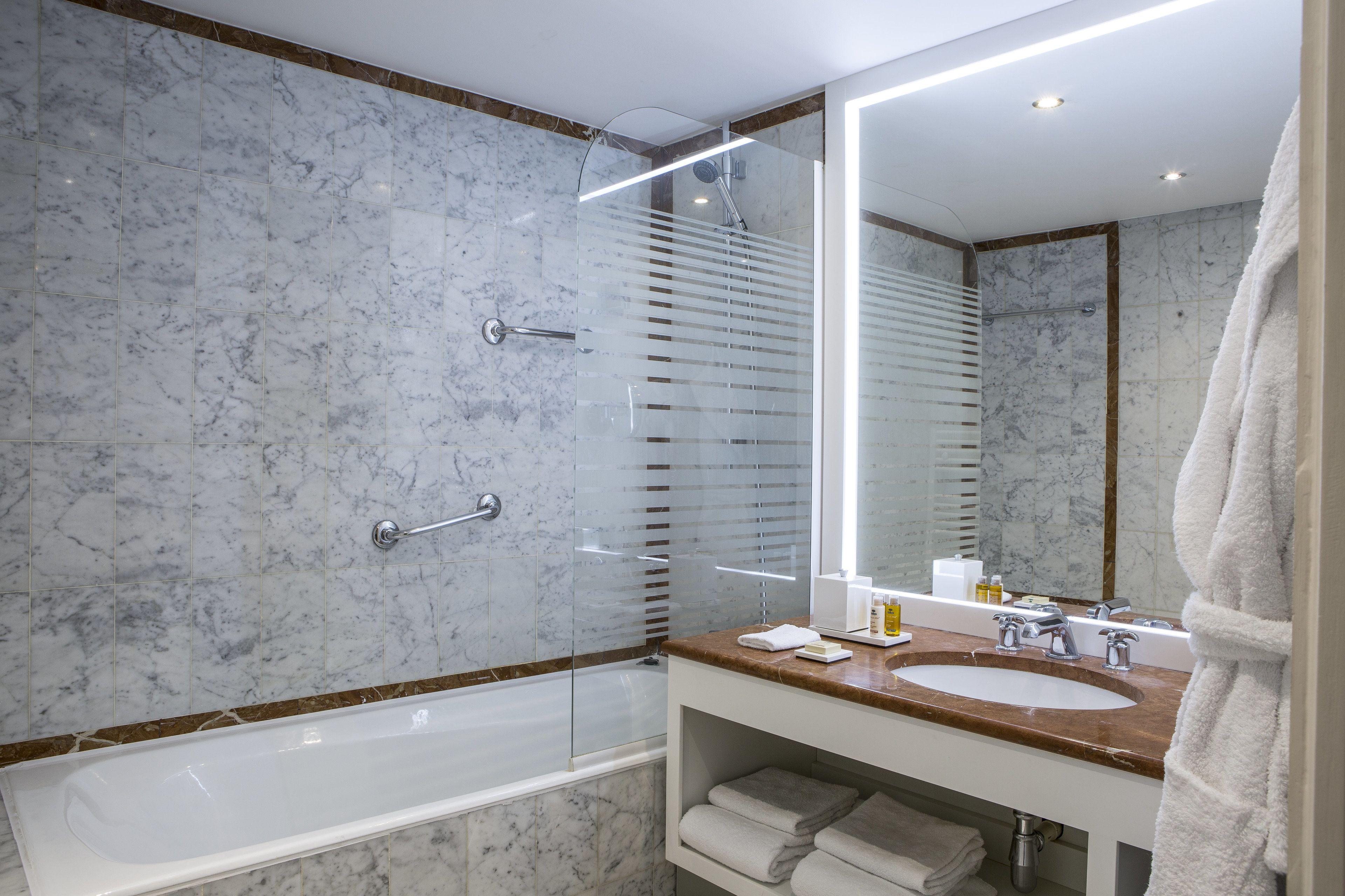 Royal Garden Champs-élysées 4*