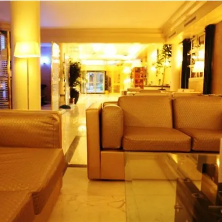 Hotel Royal Garden Champs-élysées 4*