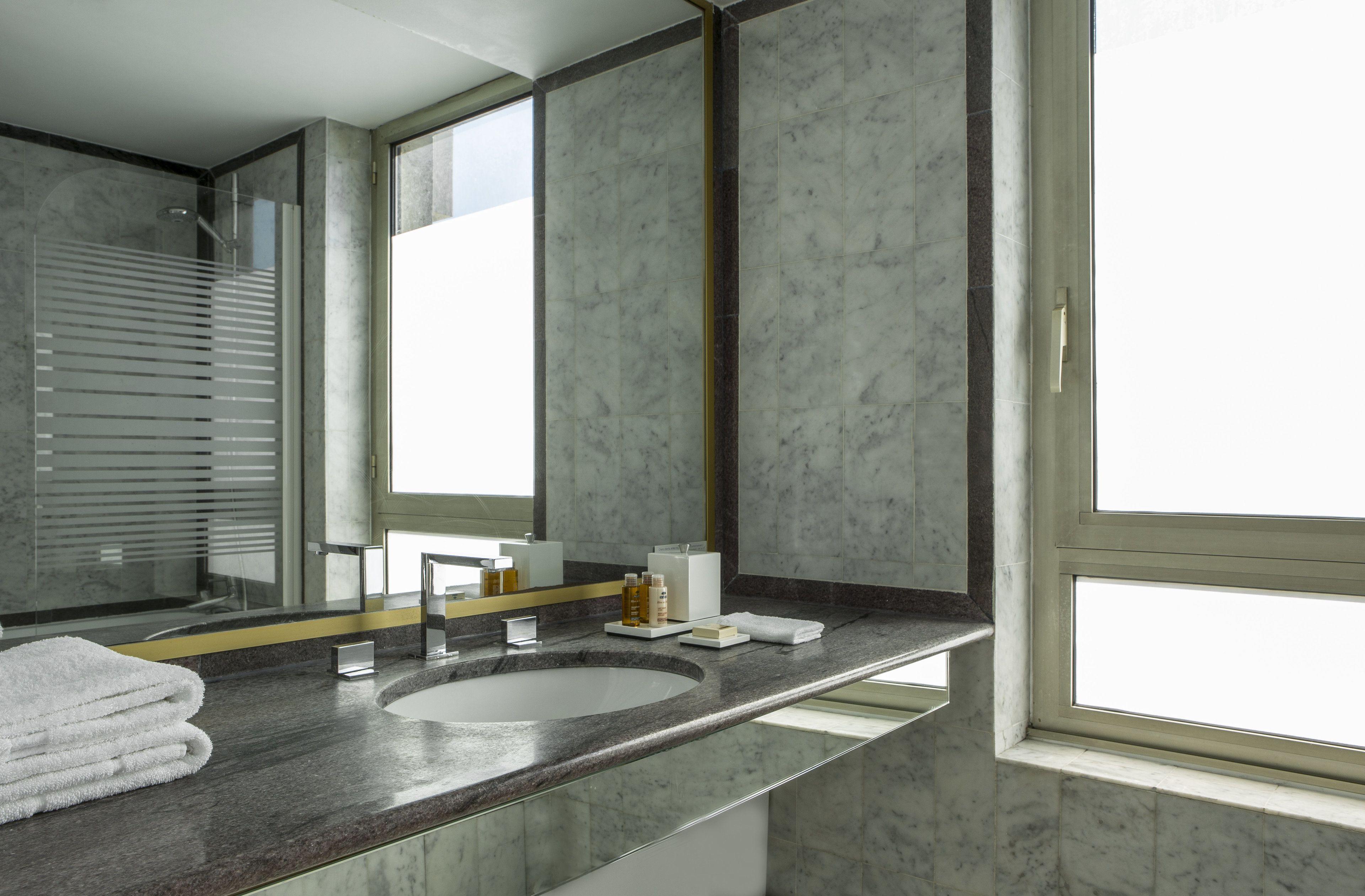 Royal Garden Champs-elysees Hotel 4*