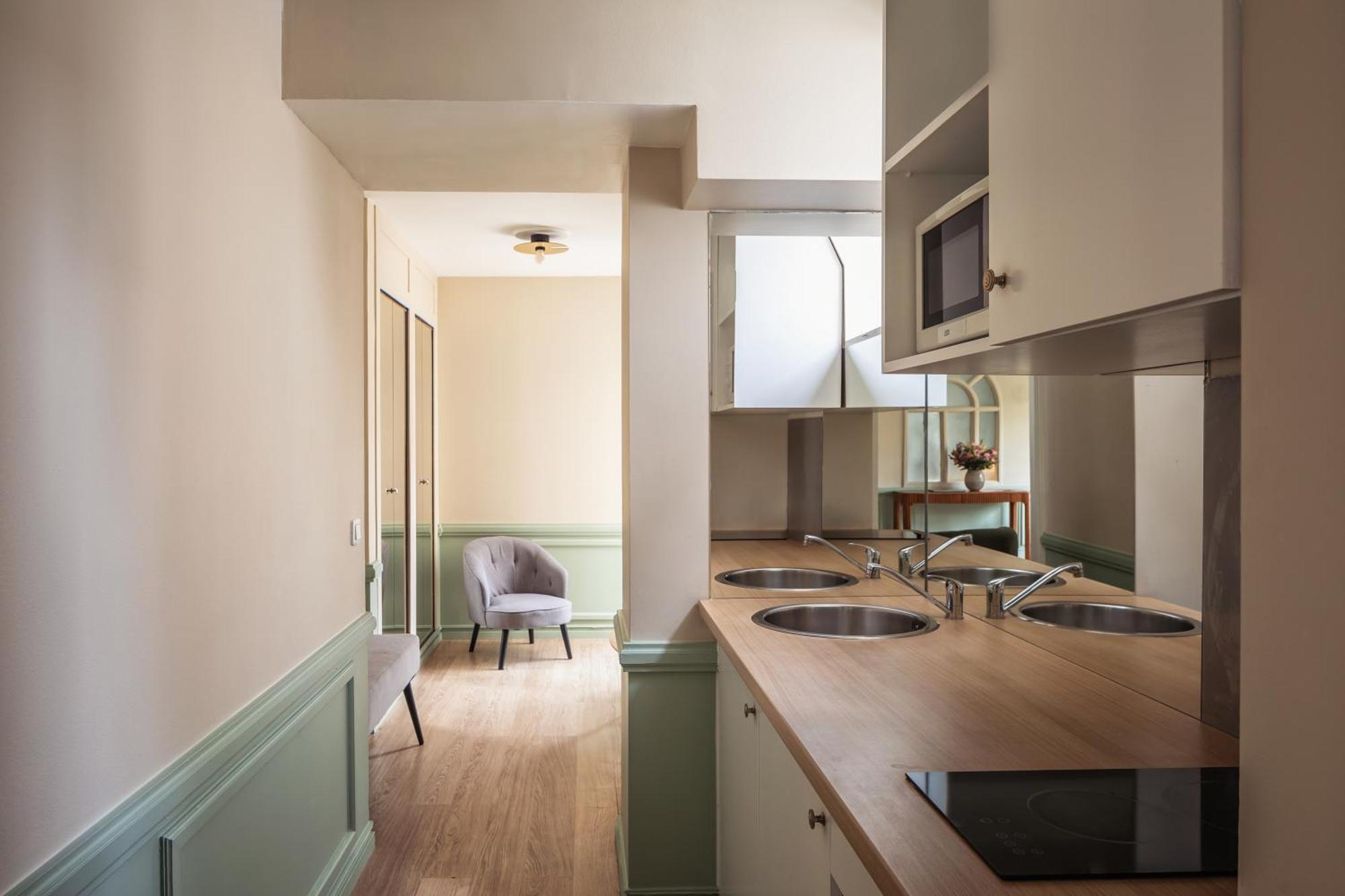 Royal Garden Champs-elysees 4* Paris