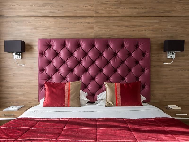 Royal Garden Champs-elysees Hotel 4*