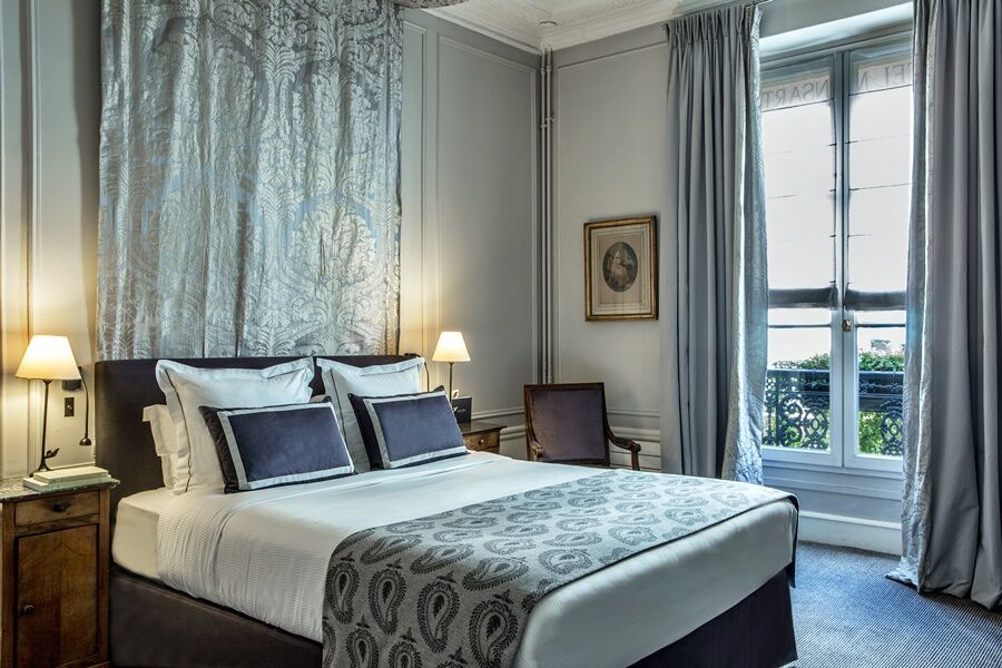 Hotel Royal Garden Champs-elysees 4*