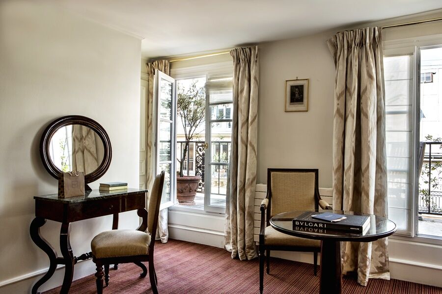 Hotel Royal Garden Champs-elysees 4*